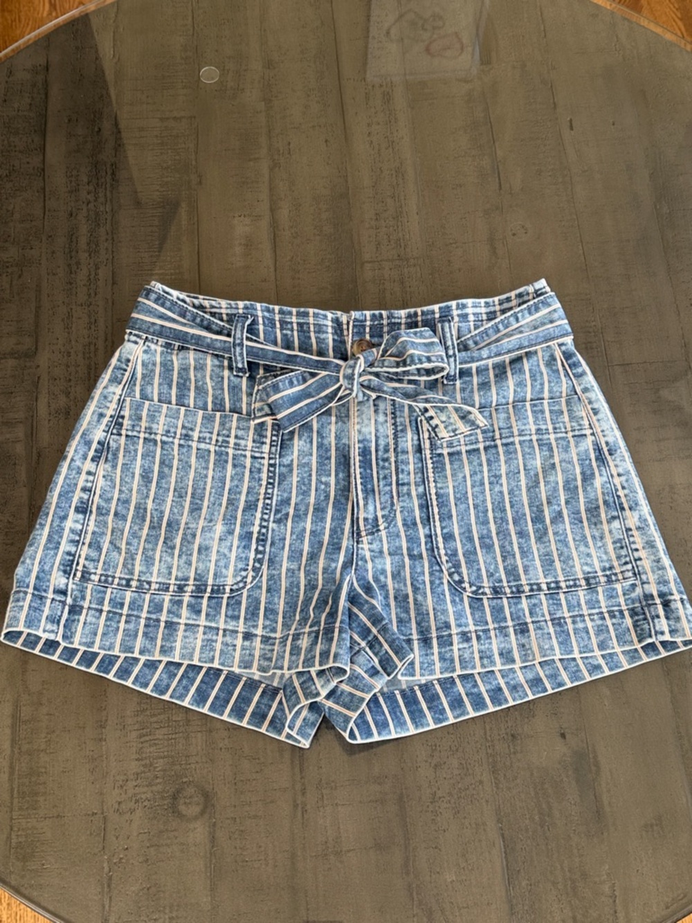 American Eagle Blue Striped‎ Tie Waist High Rise Womens Shorts Size 8